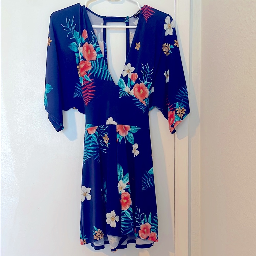 🎉HP🎉 Express Floral Kimono Style Romper
